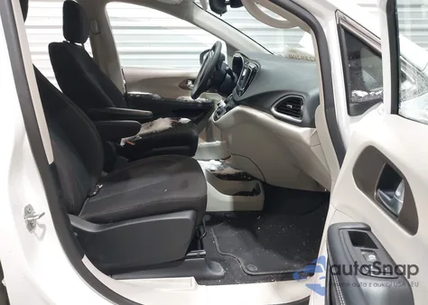 2023 Chrysler Voyager Lx из США, поврежденный, VIN 2C4RC1CGXPR602501